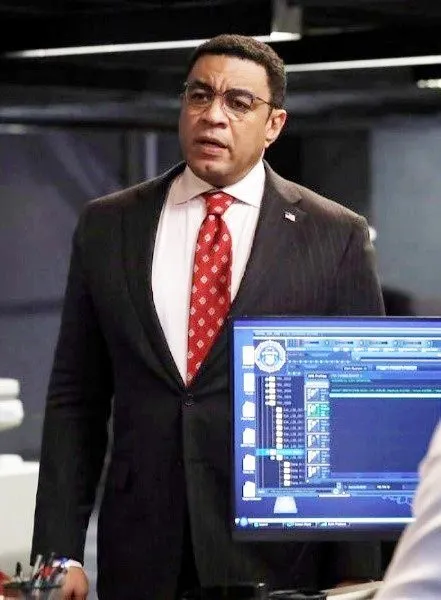 The Blacklist S08 Harry Lennix Coat