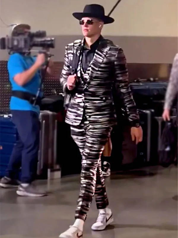 Joe Burrow's Viral Bengal-Striped Super Bowl Outfit Included $8,000 Dior x  Air Jordan Sneakers