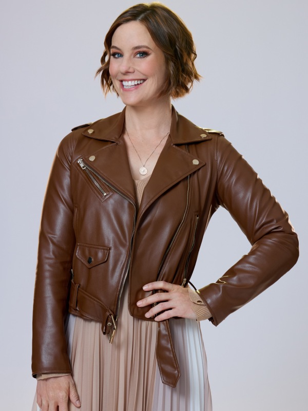 ジャケット・アウター Ashley Williams Falling Together 2024 Ashley Williams Brown Leather Jacket