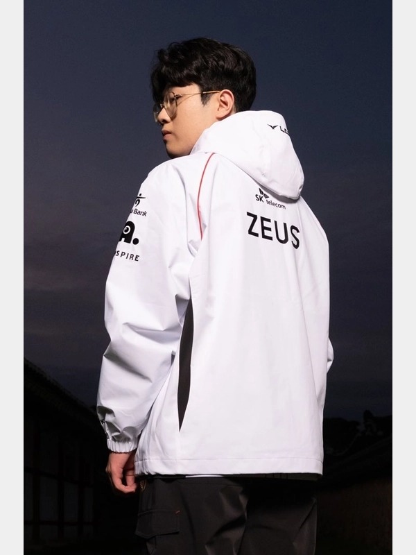 T1 Worlds Jacket 2024 in White Jacket Hub