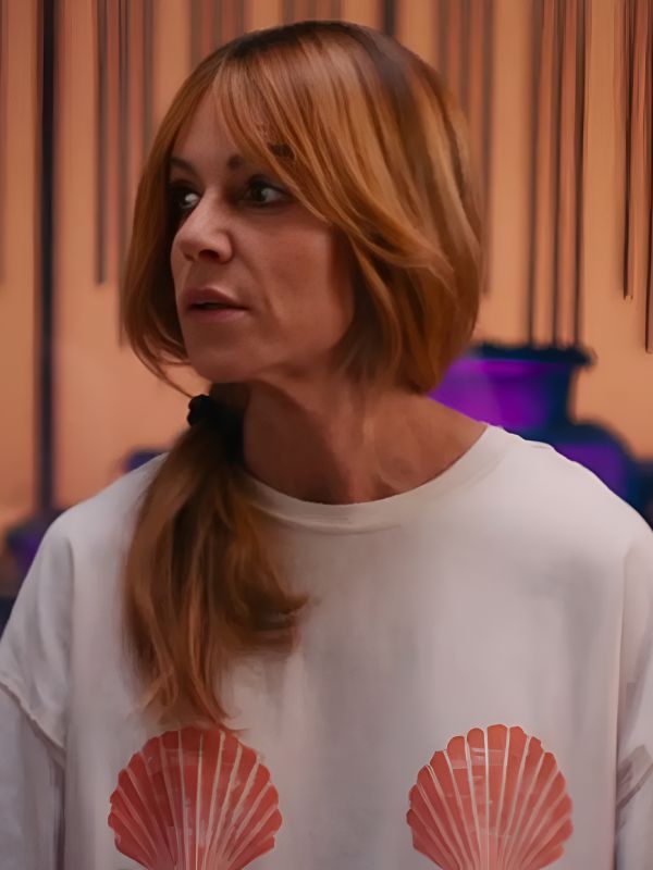 Kaitlin Olson High Potential S2 Seashell Print T-Shirt